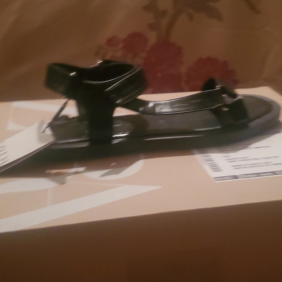 Shoes - Picture 2 of 3